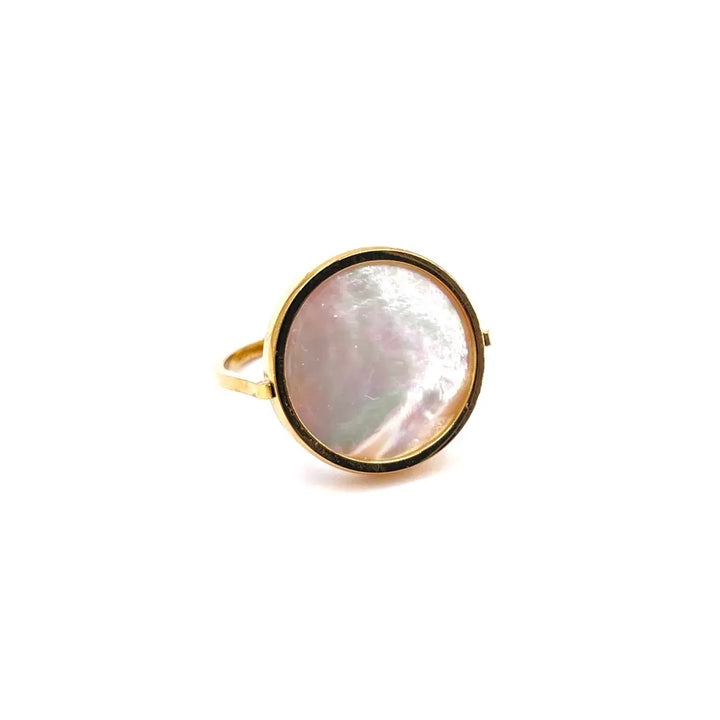 Bague pierre ronde en acier inoxydable doré ornée d'une pièce ronde sertie d'une nacre