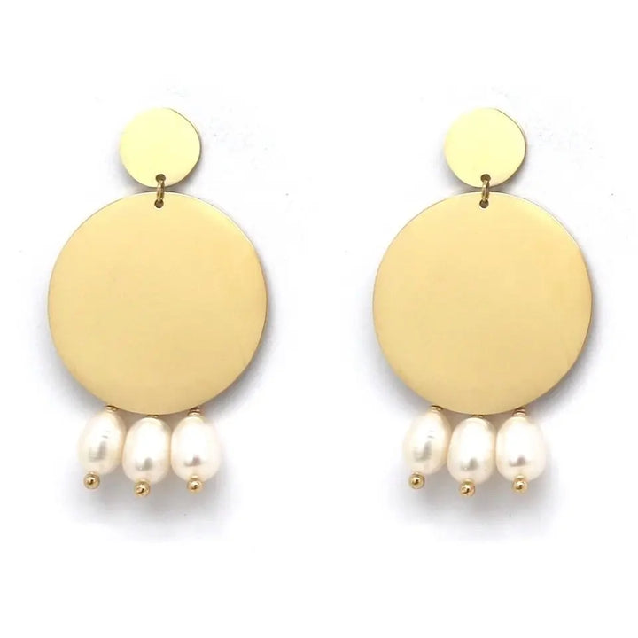 Boucles d’oreilles pendantes rondes en acier inoxydable doré ornées de perles d’eau douce