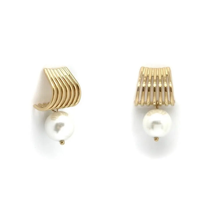 Boucles d’oreilles puces concaves en acier inoxydable doré et perle en résine blanche