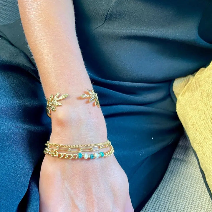 Bracelet Jonc Femme Doré porté au poignet