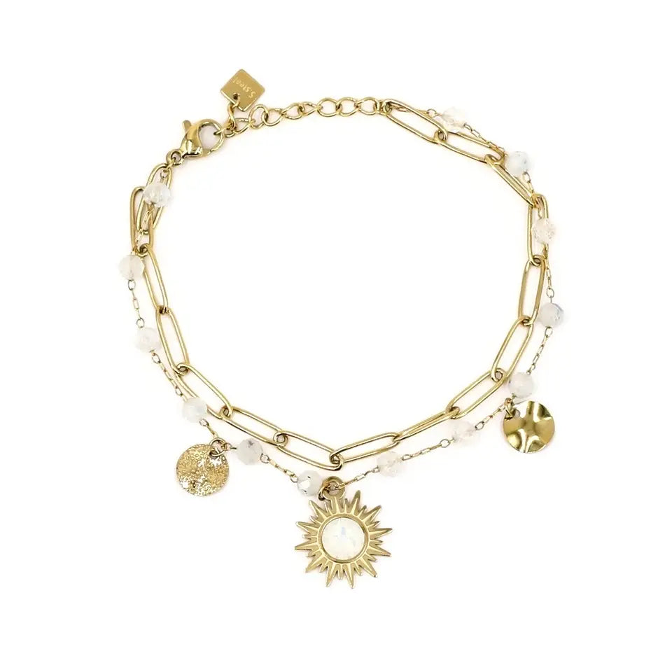 Bracelet 2 rangs composé d'une chaîne à maillon et d’une chaine en maille fine avec des pierres d’agate blanche ainsi qu’un soleil orné d’un cristal white opal
