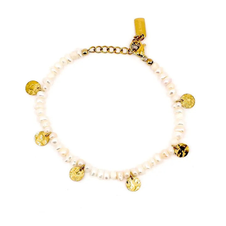 Bracelet perles d’eau douce avec pampilles en acier inoxydable en forme de médaillon martelé