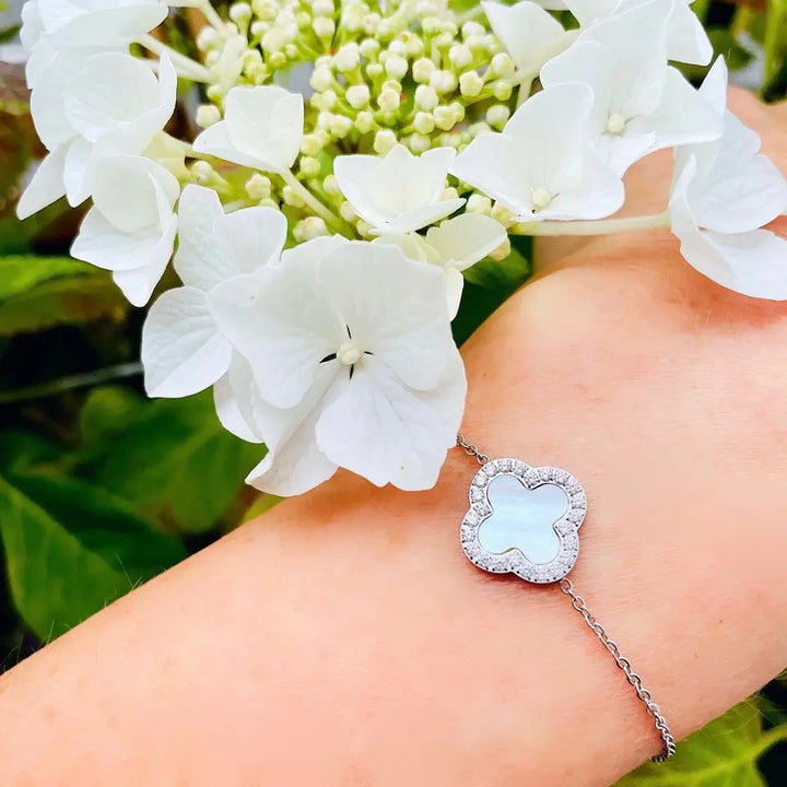 Bracelet Trèfle Nacre Poignet
