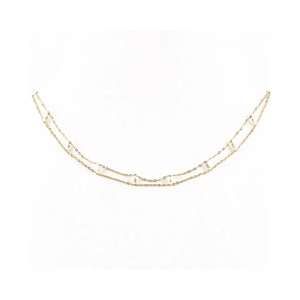 Collier double chaine en maille fine ornée de perles d’eau douce