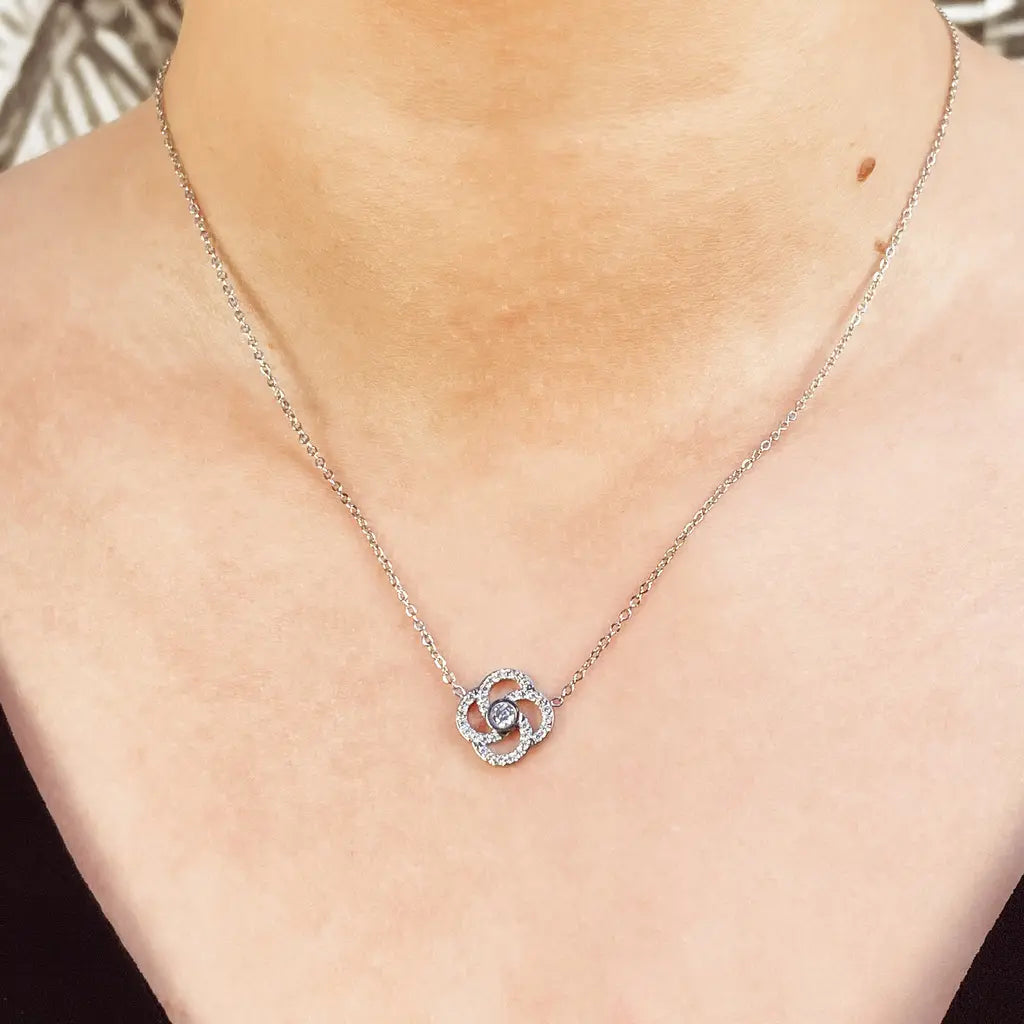 Collier Fin Ras du Cou